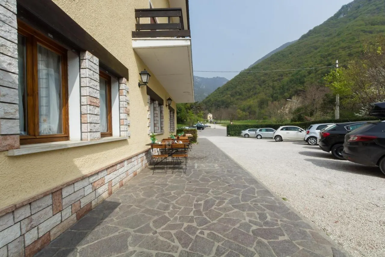 Albergo Dalla Mena Romano D'Ezzelino 2*,